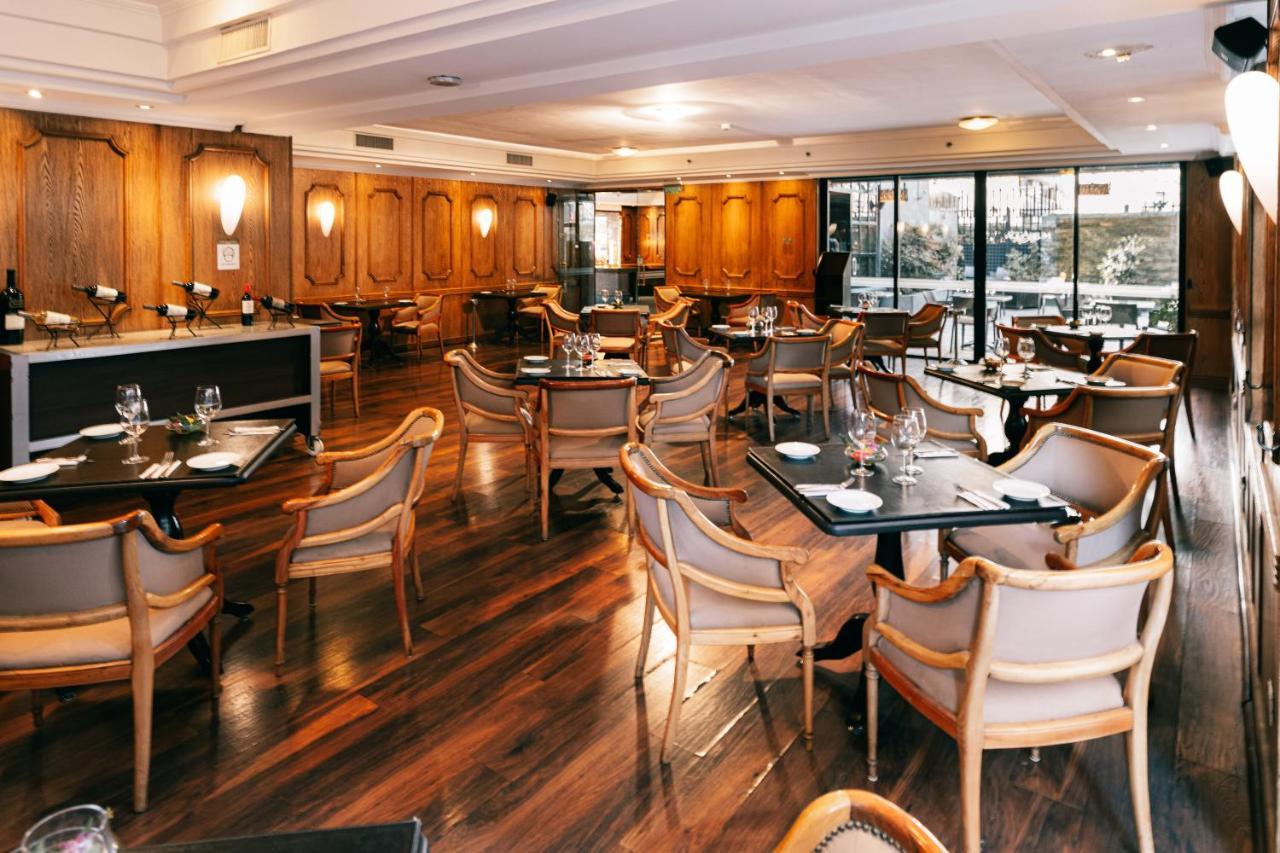 Wyndham Garden Kennedy Hotel