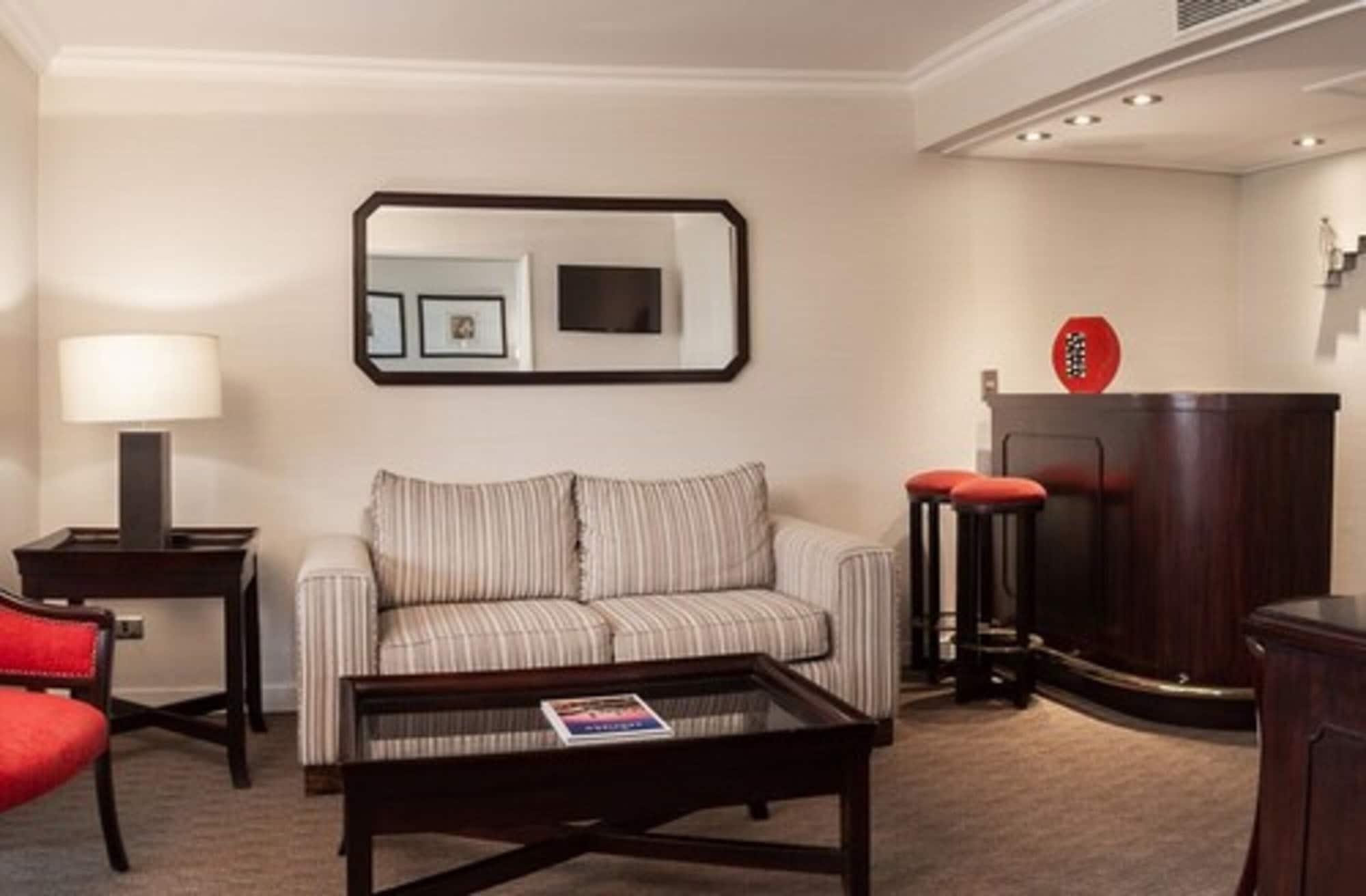 Wyndham Garden Kennedy Hotel 4*