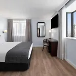Wyndham Garden Santiago Kennedy